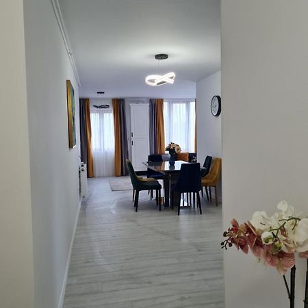 Toronto Deluxe Residence Timisoara Bagian luar foto