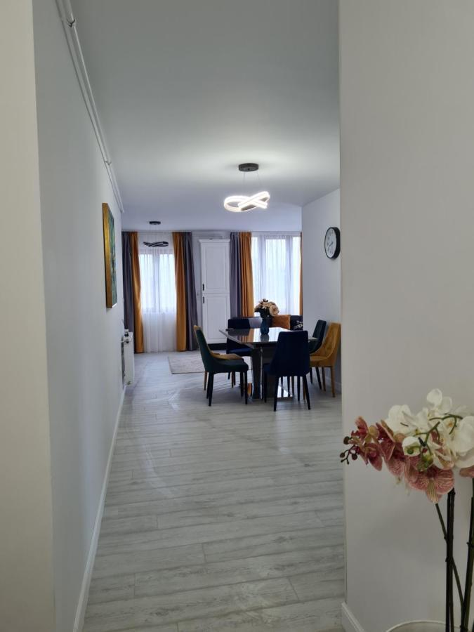 Toronto Deluxe Residence Timisoara Bagian luar foto