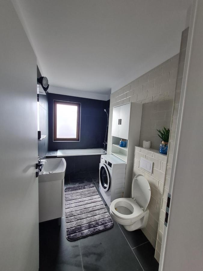 Toronto Deluxe Residence Timisoara Bagian luar foto